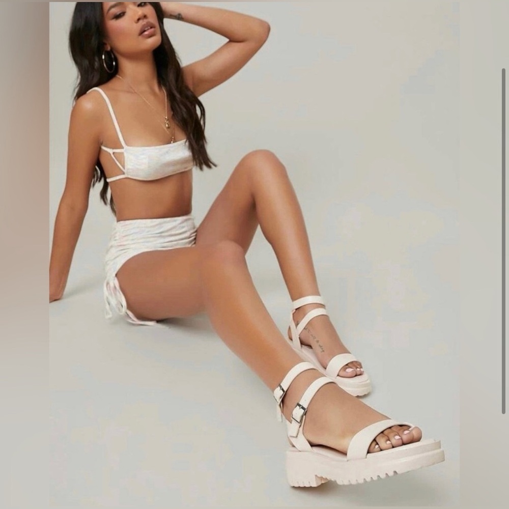 New Women's Cream Platform Sandals - Picture 3 of 3